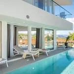 Luxe 2 Pools, Sauna *