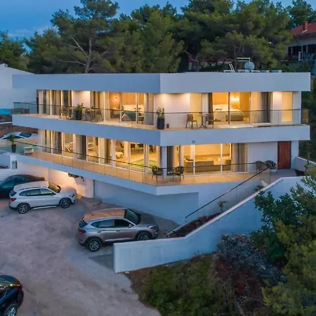 Luxe 2 Pools, Sauna Villa Vrboska