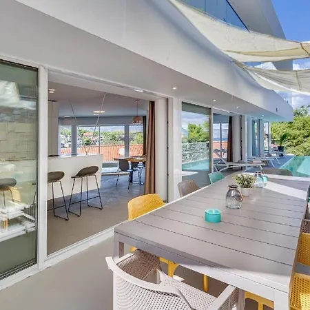 Luxe 2 Pools, Sauna Villa Vrboska