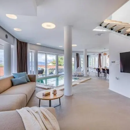 Villa Luxe 2 Pools, Sauna