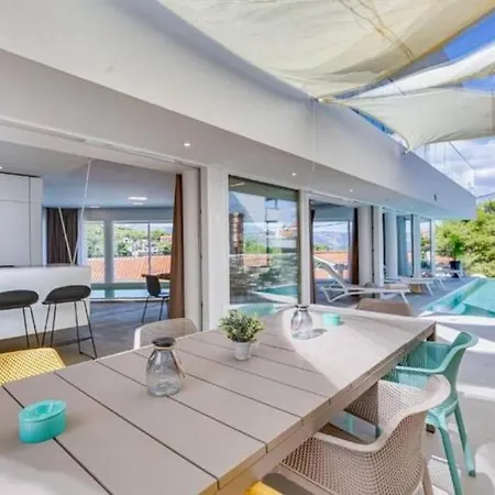 Luxe 2 Pools, Sauna * Vrboska