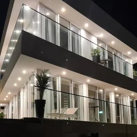 Luxe 2 Pools, Sauna Villa Vrboska