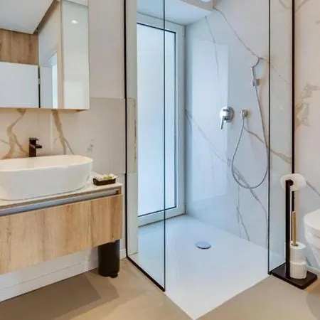 Luxe 2 Pools, Sauna Villa