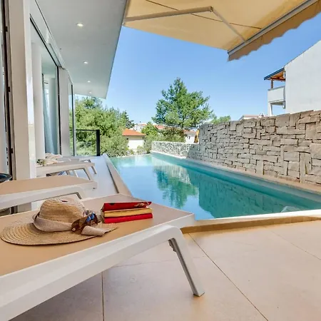 Villa Luxe 2 Pools, Sauna