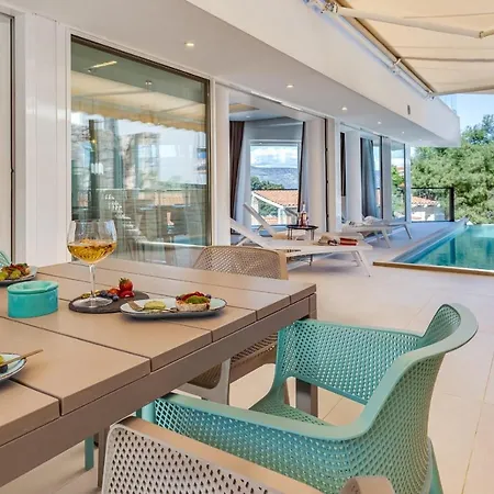 Villa Luxe 2 Pools, Sauna Vrboska