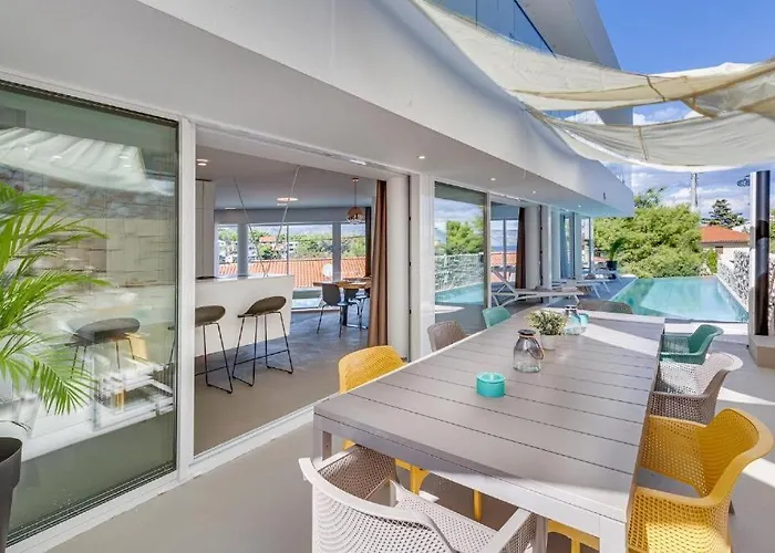 Luxe 2 Pools, Sauna Villa Vrboska