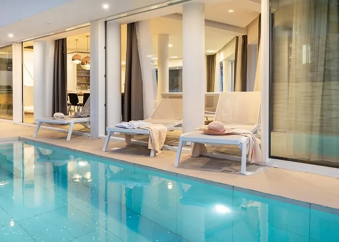 Luxe 2 Pools, Sauna Villa Vrboska