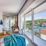 Luxe 2 Pools, Sauna Villa *