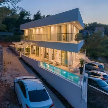 Luxe 2 Pools, Sauna Villa Vrboska
