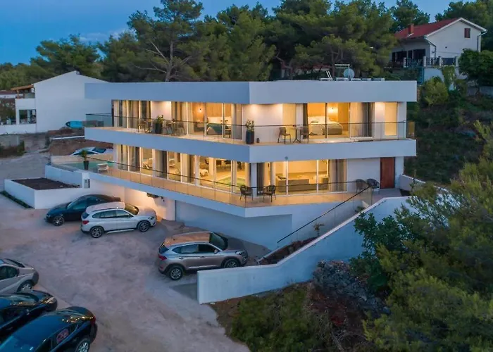 Luxe 2 Pools, Sauna Villa Vrboska