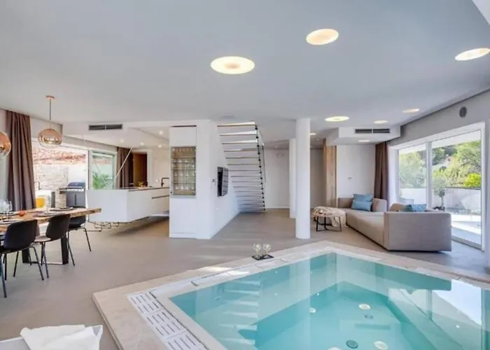 Luxe 2 Pools, Sauna