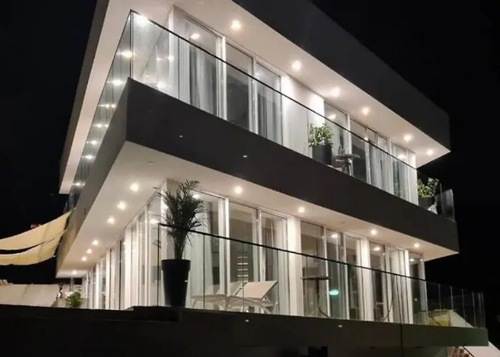 Luxe 2 Pools, Sauna Villa Vrboska