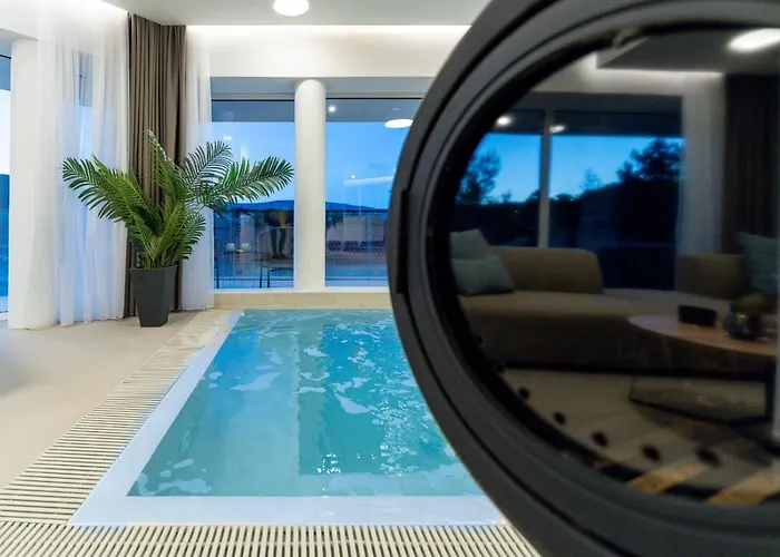 Luxe 2 Pools, Sauna Villa Vrboska